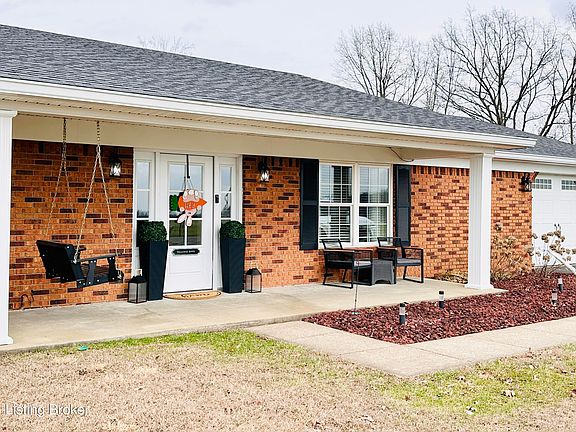 4th image of 2047 Millerstown Rd