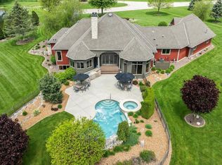 852 Feather Reed Ct, Hubertus, WI 53033