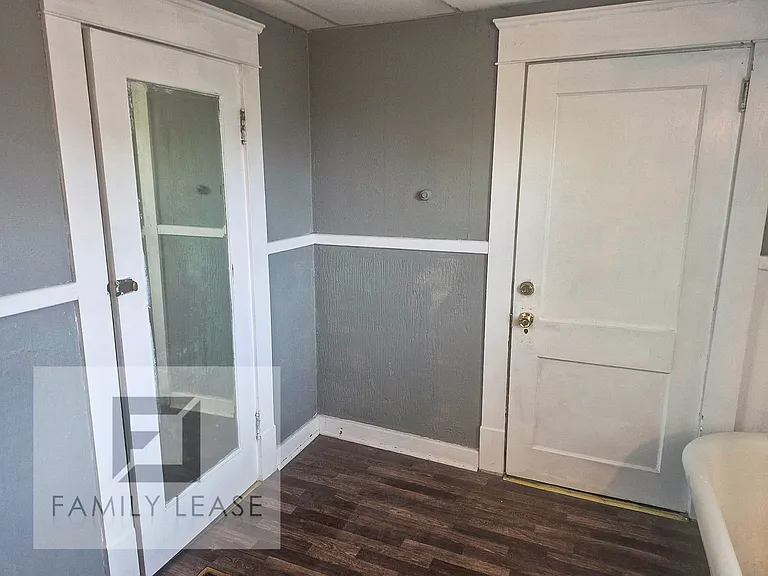 1701 Huron Ave — Photo 28