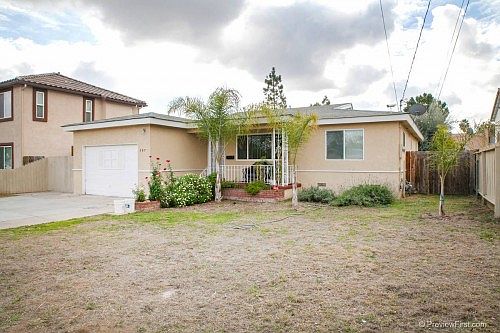 3rd image of 687 E Camden Ave
