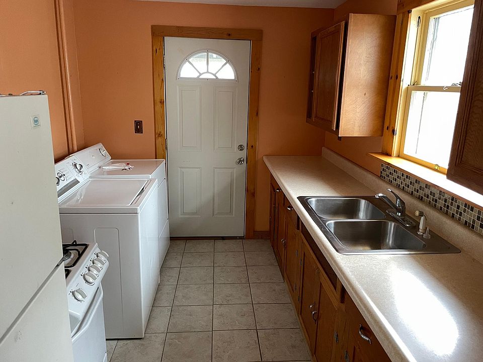 1st image of 47 Boltin St