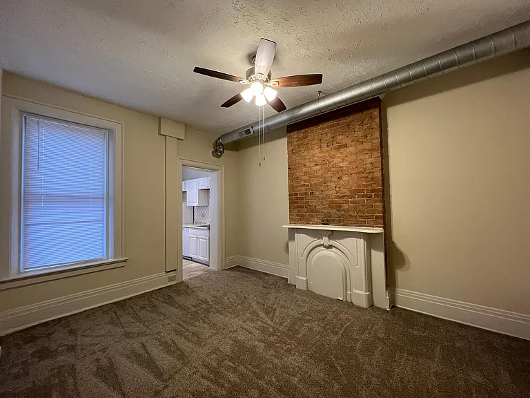 2360 Auburn Ave #5 — Photo 9