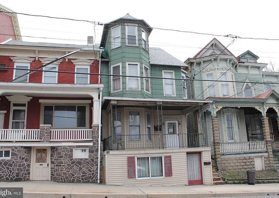 1st image of 212 E Main St