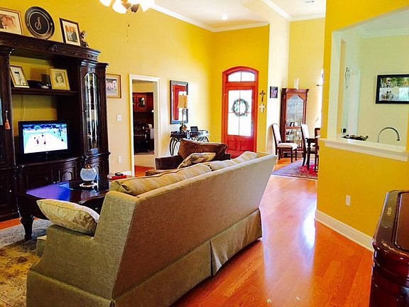 3rd image of 91 Bay Meadows Dr
