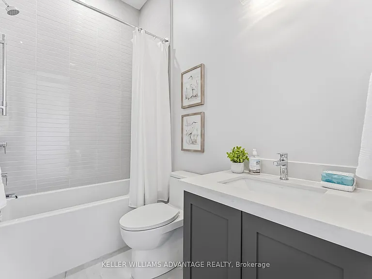 711 Hillview Cres — Photo 31