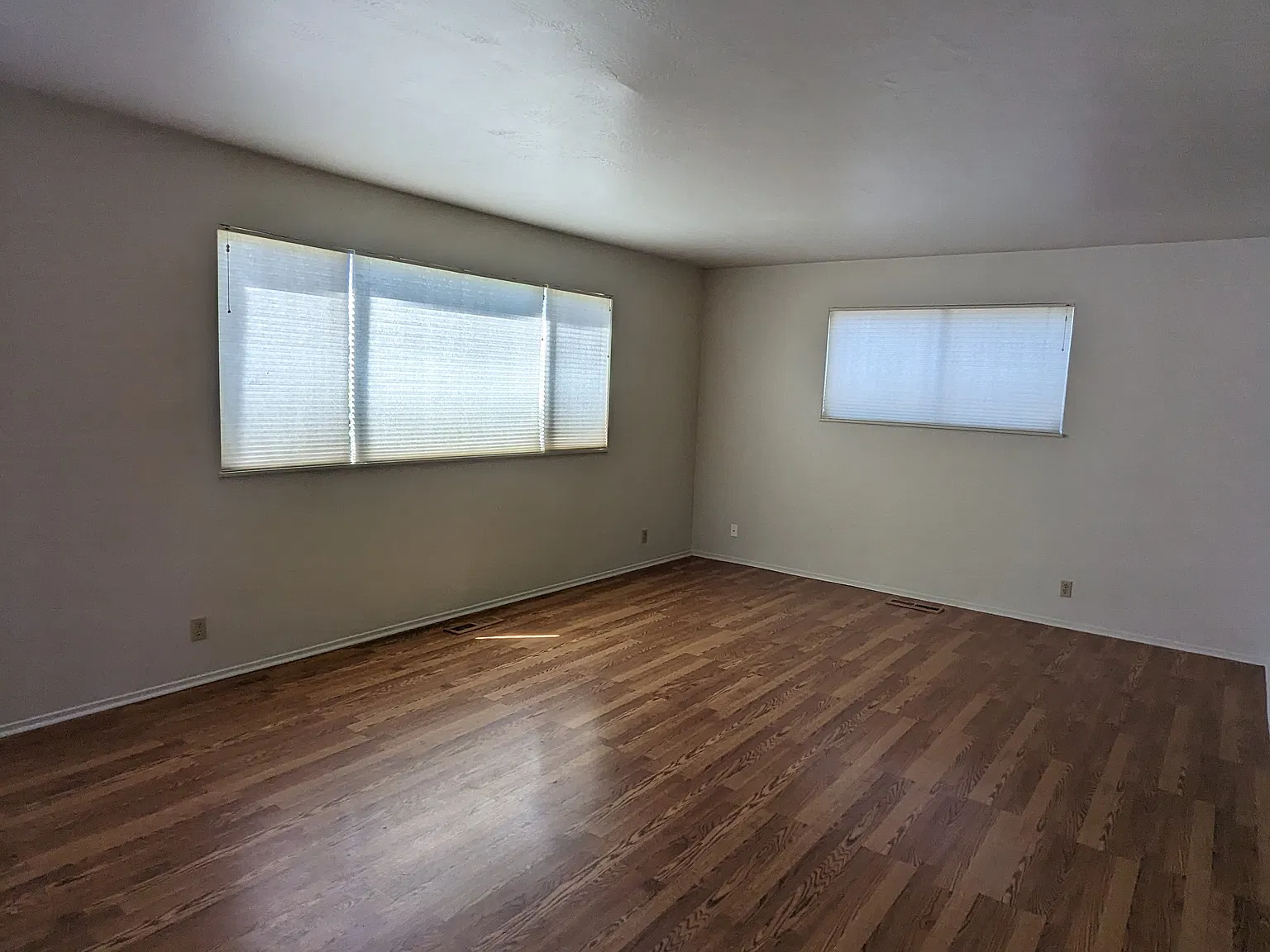 3 bed, 2.0 bath, 1604 sqft, $4,000 — Photo 4