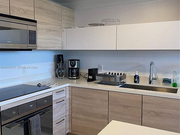 5th image of 16385 Biscayne Blvd APT 316