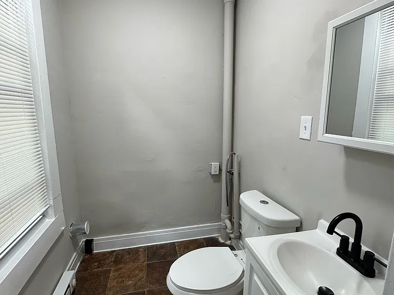 169 Gilbert Ave #A — Photo 11