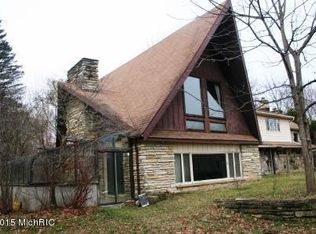 2320 Kerlikowske Rd, Benton Harbor, MI 49022