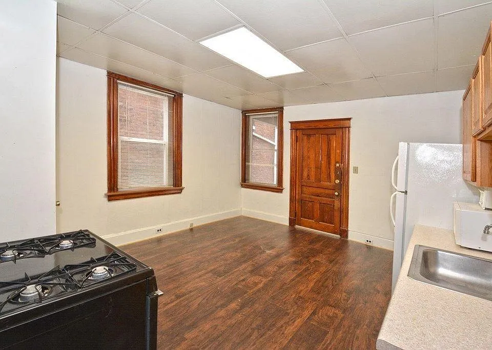 Kitchen 1