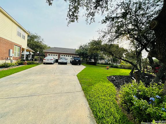 5th image of 3303 Navasota Circle