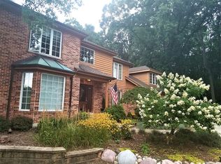 6166 Shorewood Ct, Lisle, IL 60532