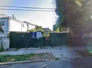 4761 Colden St #1, Flushing, NY 11355