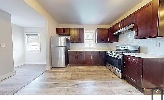 2nd image of 176 Benziger Ave Floor 2