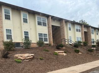 700 S 11th St #A3, Ozark, MO 65721