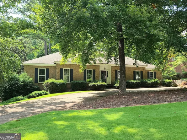 5071 Hampton Lake Dr, Marietta, GA 30068