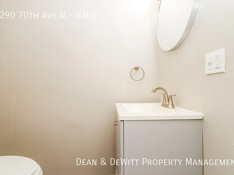 White Lake Apartments — Photo 8