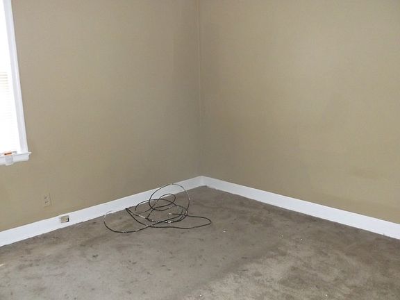 4th image of 117 N Holmes St
