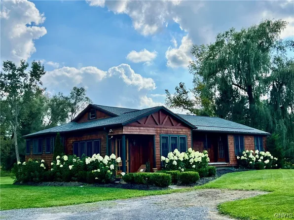 1546 Coon Hill Rd, Skaneateles, NY 13152