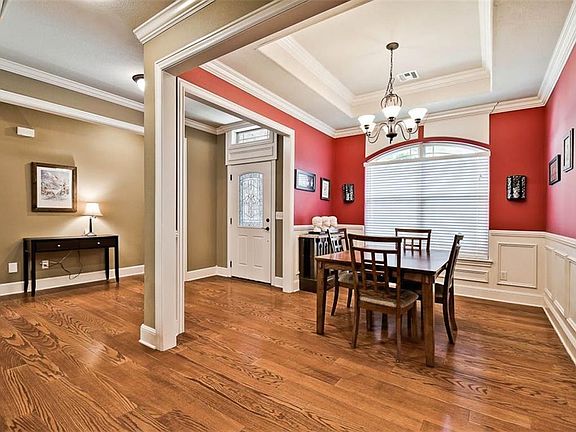 4th image of 1670 Foxboro Ct
