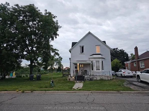 33 Beverley St, Mississauga, ON L4T 1E9