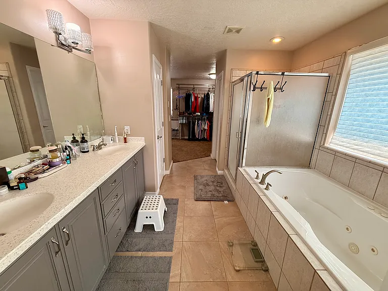 1090 E Fairway Dr — Photo 12