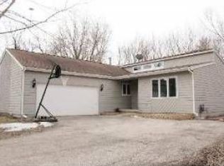 1210 Menoma Trl, Algonquin, IL 60102