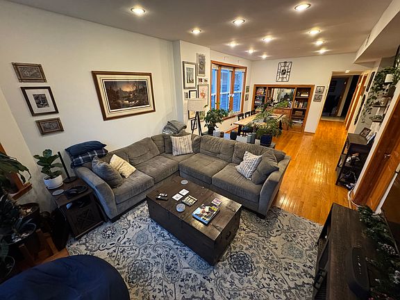 3rd image of 3424 N Bell Ave #2