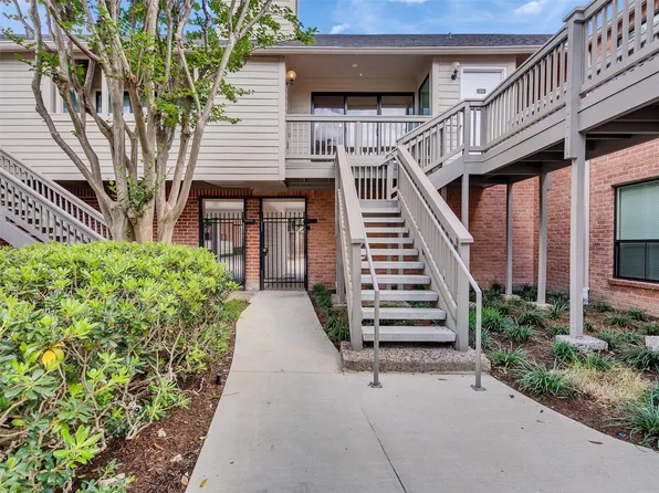 2829 Timmons Ln APT 204, Houston, TX 77027