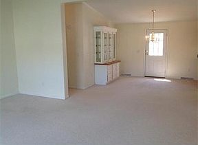 5th image of 7806 Island Dr