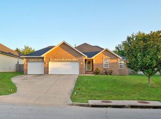 3032 W Grandview St, Springfield, MO 65803
