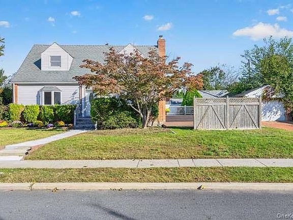 2nd image of 484 Croyden Road