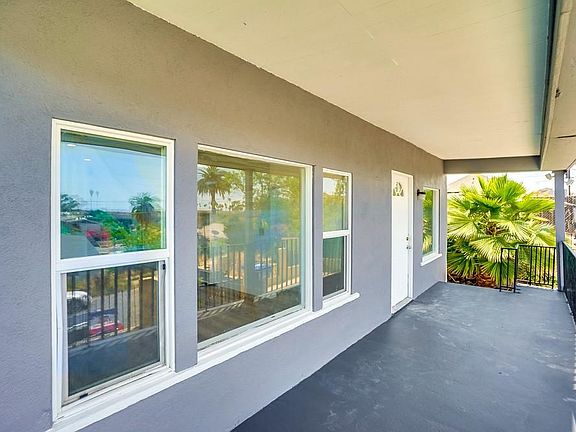 4th image of 3085 Inez St