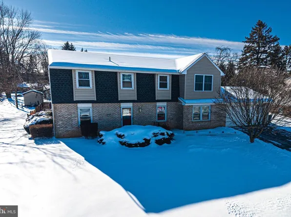104 Juniper Dr, Mechanicsburg, PA 17055
