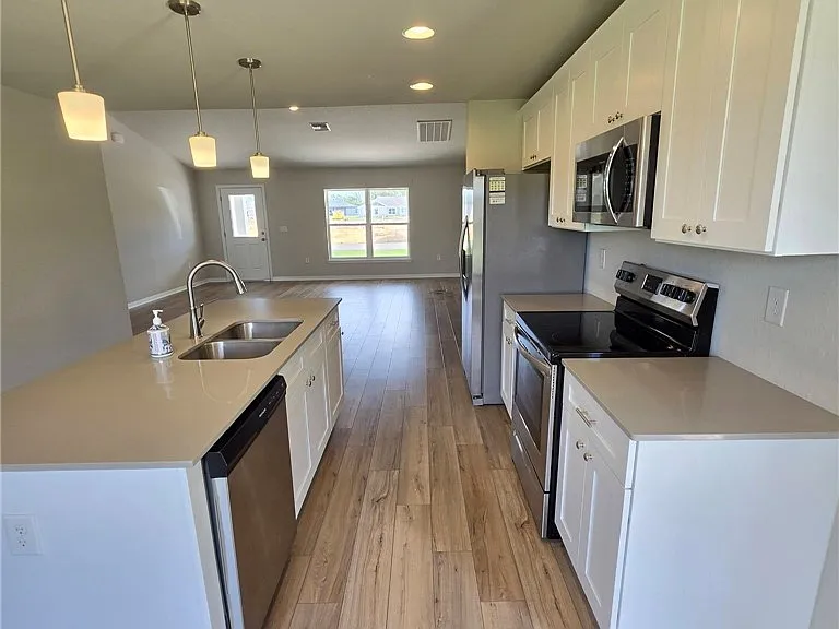 5553 Castania Dr — Photo 5