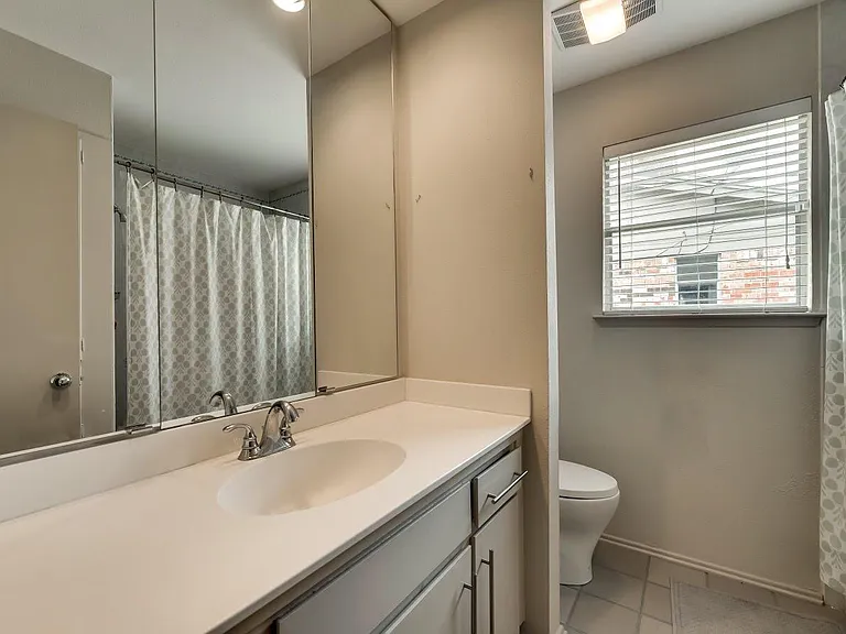1623 Wisteria Way — Photo 13