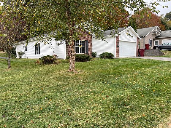 2nd image of 201 Allison Ln