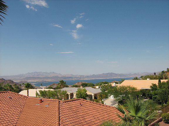 5th image of 936 Vista Lago Way