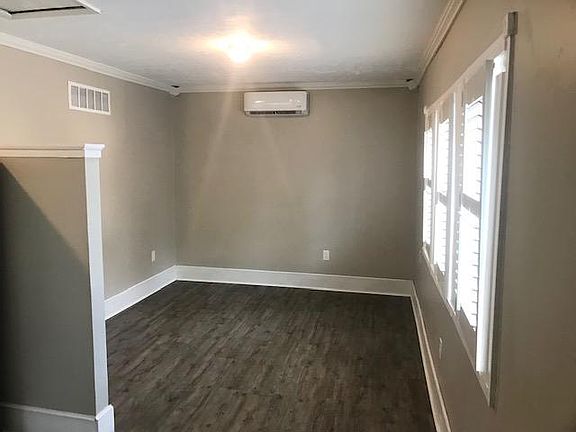 2nd image of 1020 Talbot Ave #B