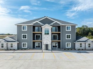 204 Sycamore St UNIT 5, Tipton, IA 52772