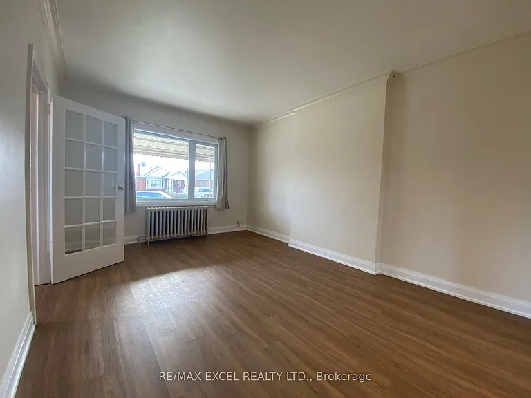 443 Vaughan Rd — Photo 8