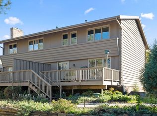 212 Windsor Ct, New Brighton, MN 55112