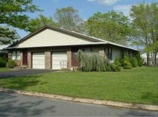 9 Dogwood Rd, Stafford Twp, NJ 08050