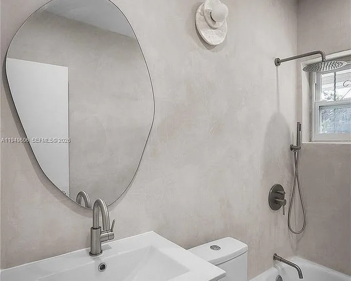 8031 NW 12th Ct — Photo 25