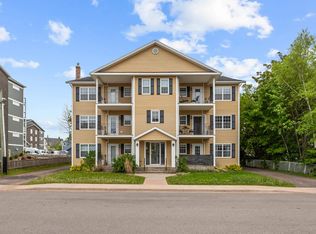 6 Harley St #2B, Charlottetown, PE C1A 5T8