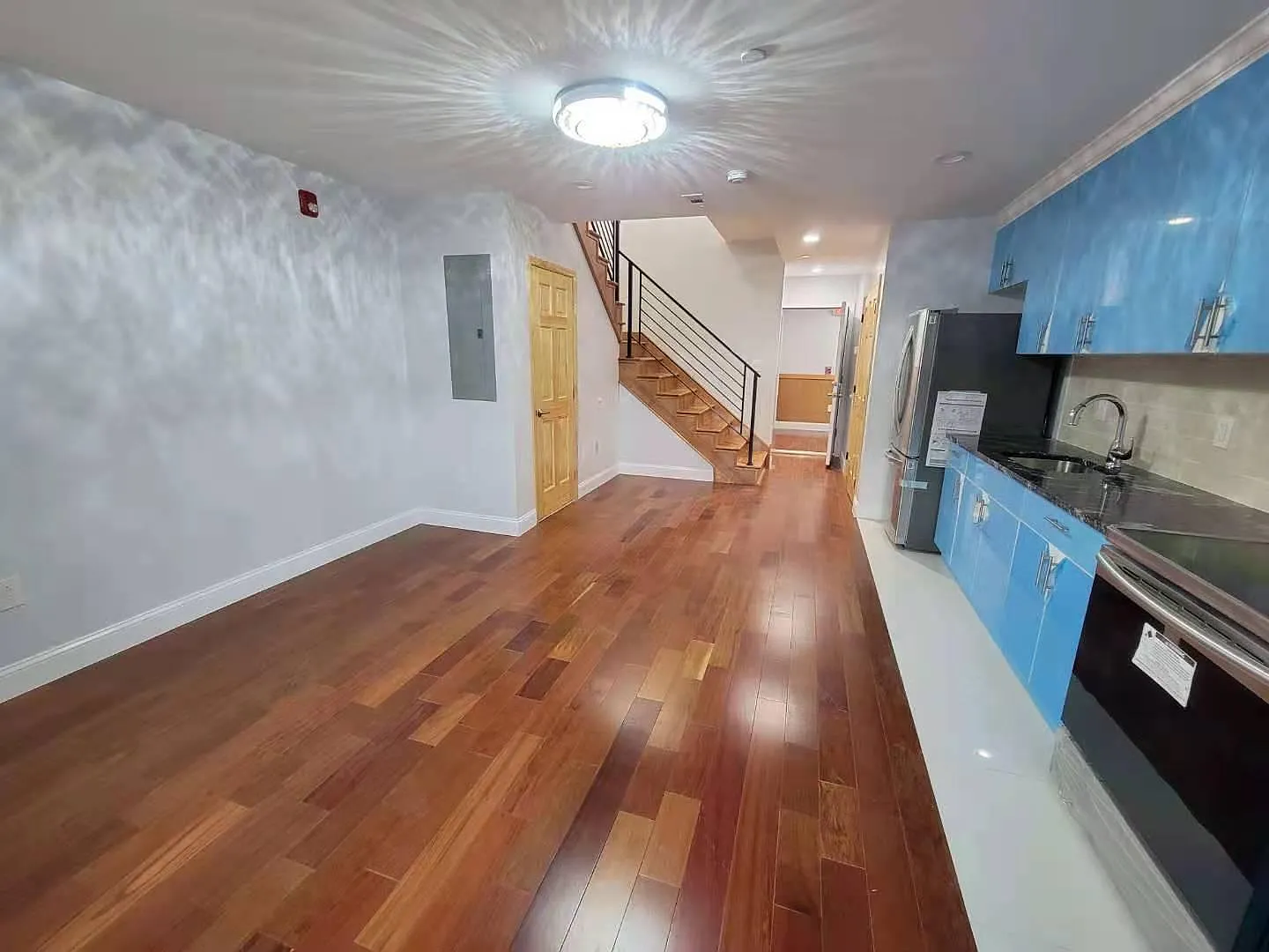 1 bed, 1.5 bath, $1,495 — Photo 2