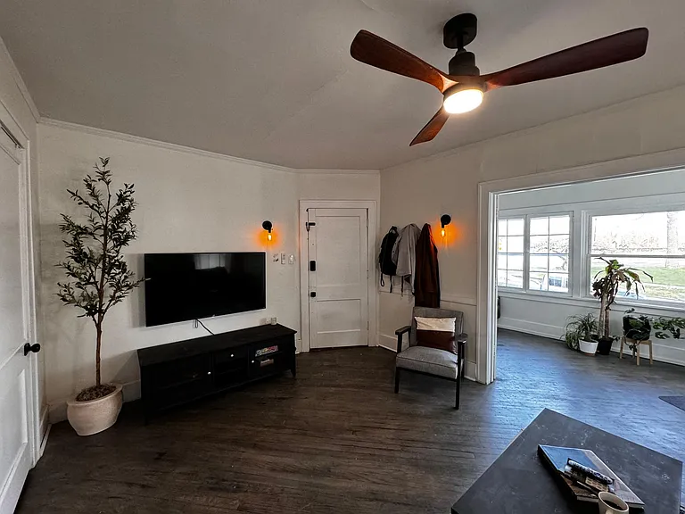 1008 Elmwood Ave — Photo 20