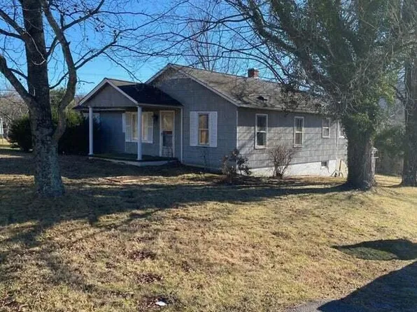 1805 Cherokee Rd, Johnson City, TN 37604