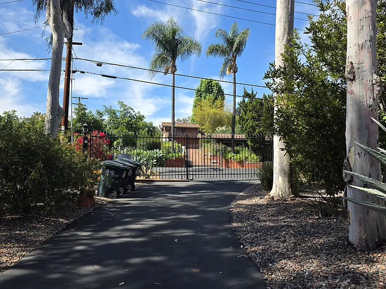 2740 Mountain View Dr #A — Photo 34