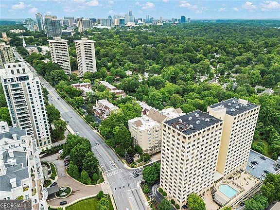 2nd image of 2479 Peachtree Rd NE APT 816